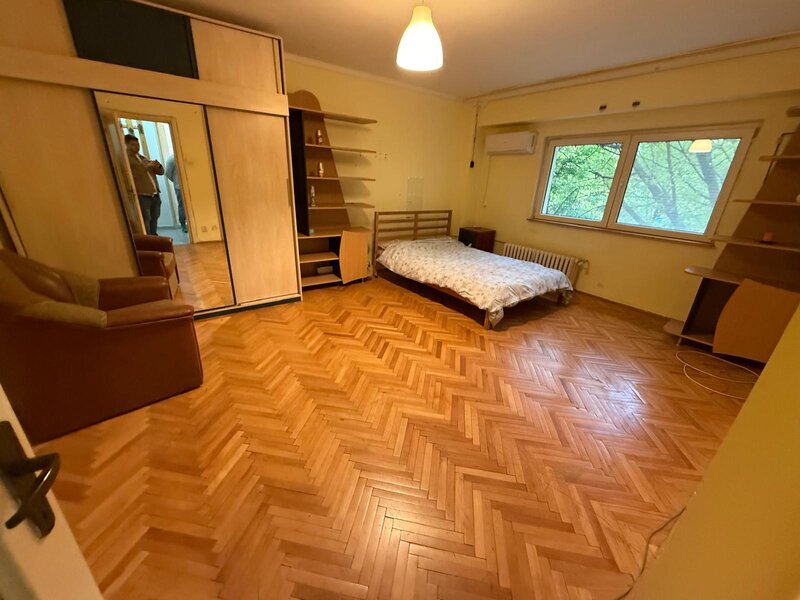 Decebal, Calarasi, Piata Muncii 5 minute metrou, bloc mixt