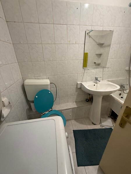 Decebal, Calarasi, Piata Muncii 5 minute metrou, bloc mixt